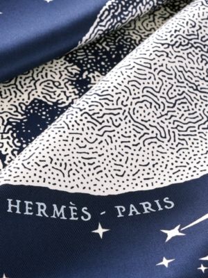 Clair de Lune scarf 70 | Hermès USA